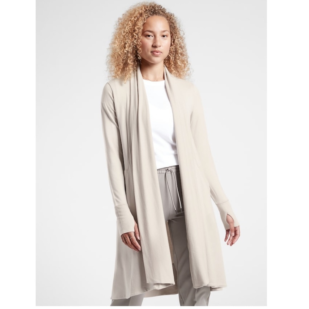 NWT Athleta Pranayama Long Wrap // Abalone Grey